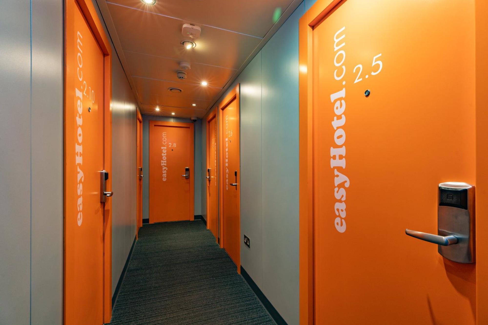 Easyhotel Единбург Екстер'єр фото
