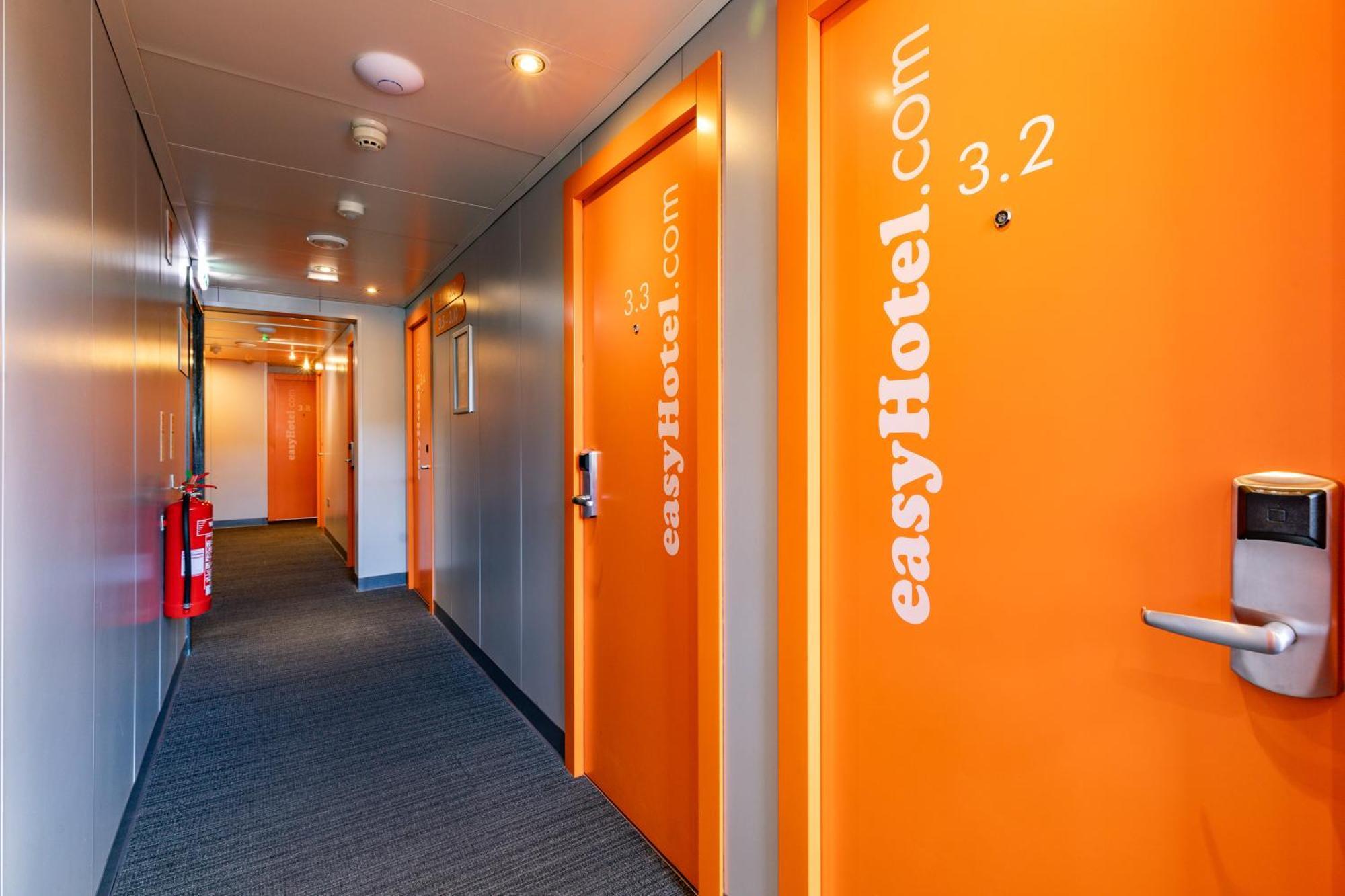 Easyhotel Единбург Екстер'єр фото