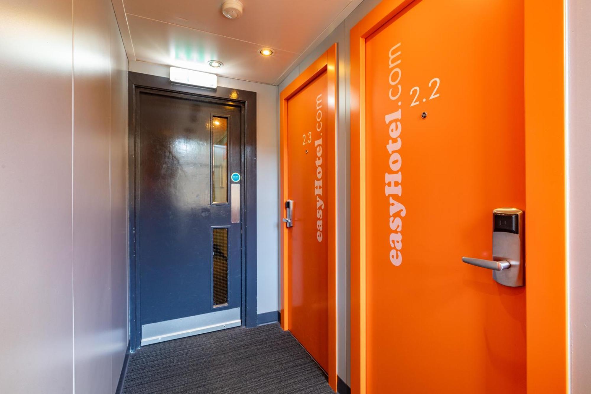 Easyhotel Единбург Екстер'єр фото