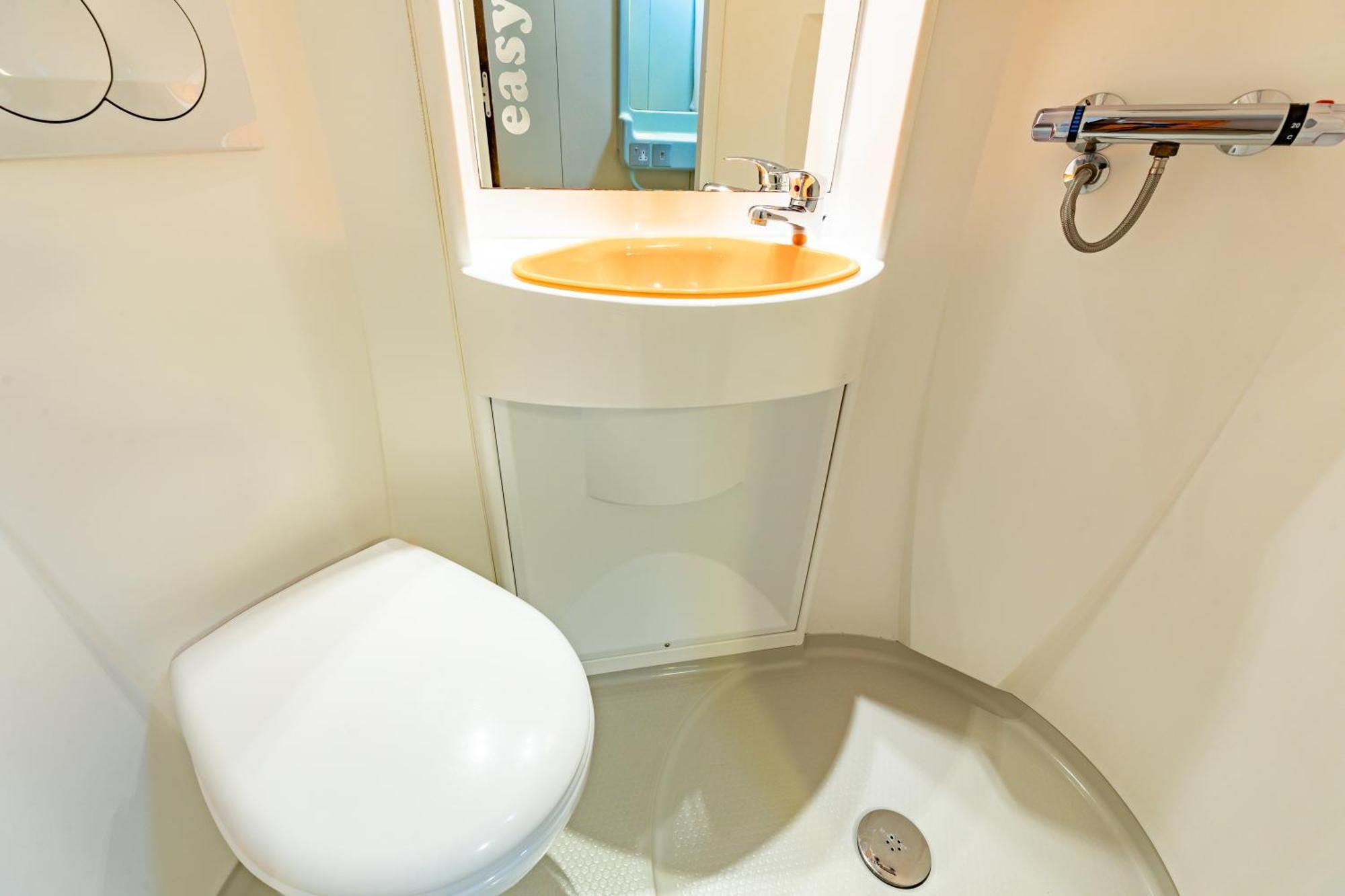 Easyhotel Единбург Екстер'єр фото