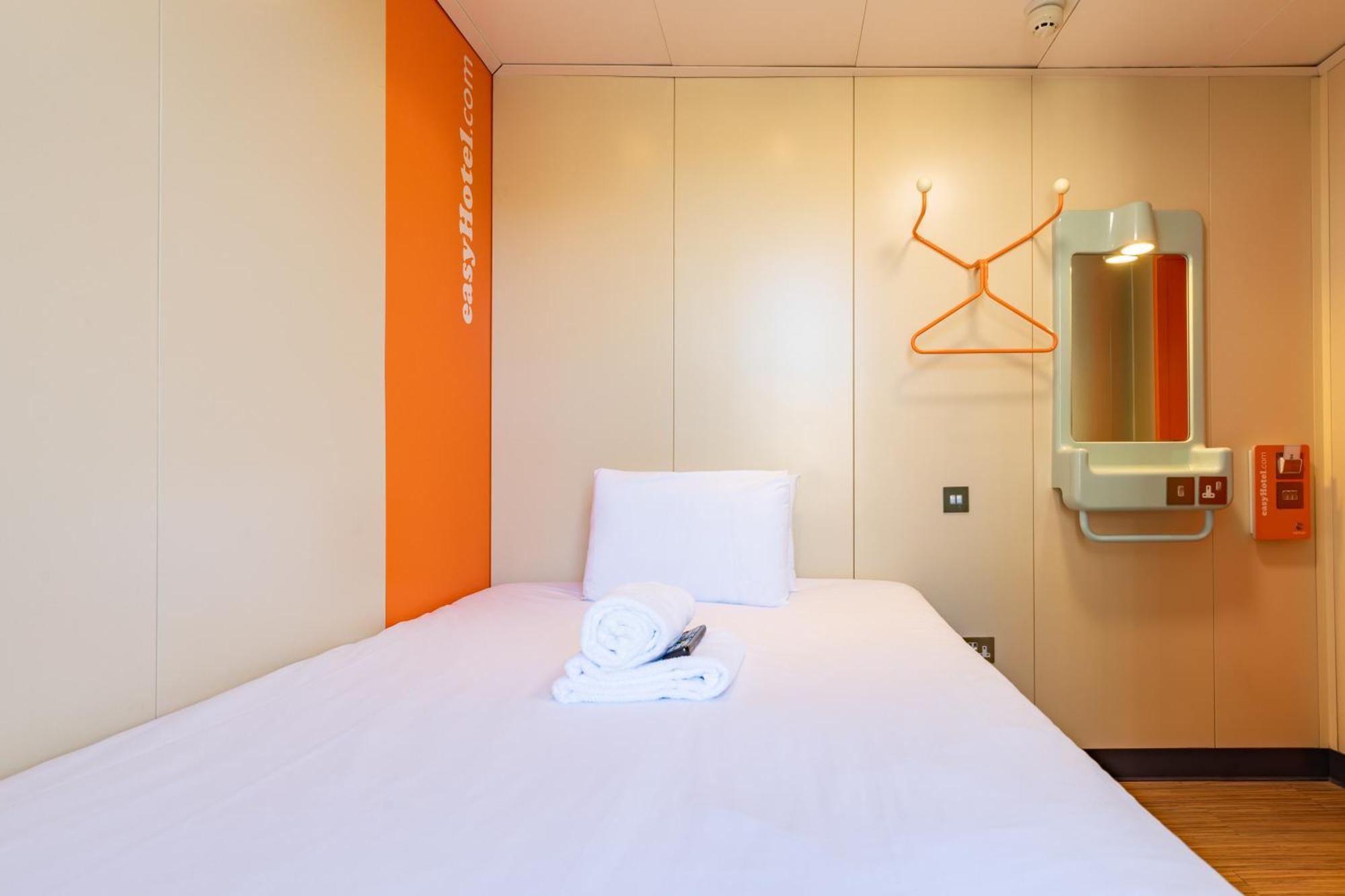 Easyhotel Единбург Екстер'єр фото
